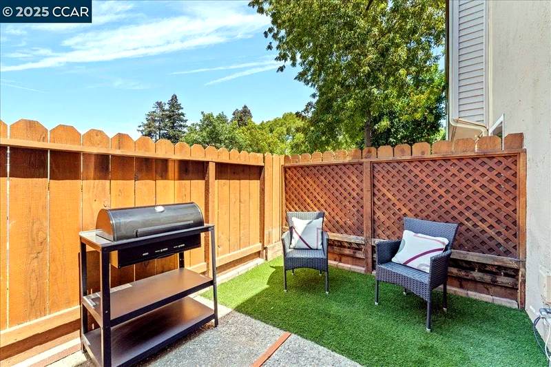 1425 Bel Air Dr, Concord, CA 94521 - Photo 10