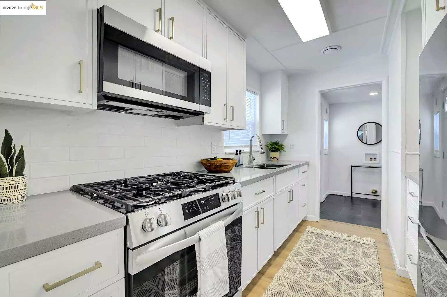 2339 20th St, San Pablo, CA 94806 - Featured