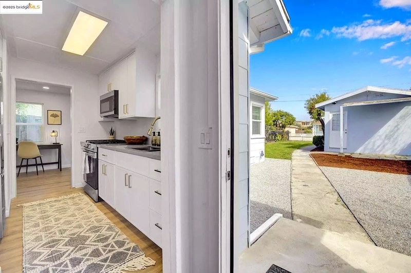 2339 20th St, San Pablo, CA 94806 - Photo 2