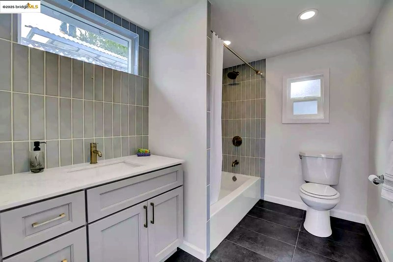 2339 20th St, San Pablo, CA 94806 - Photo 11