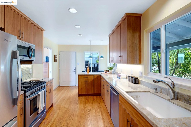 241 Chadbourne Way, Oakland, CA 94619 - Photo 2