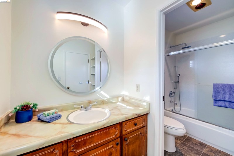 3219 Laurel Ave, Oakland, CA 94602 - Photo 3