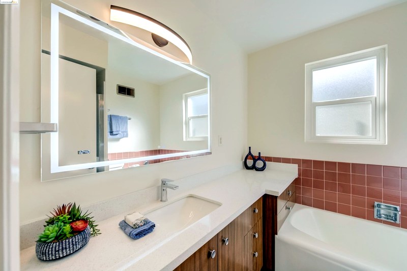 3219 Laurel Ave, Oakland, CA 94602 - Photo 9