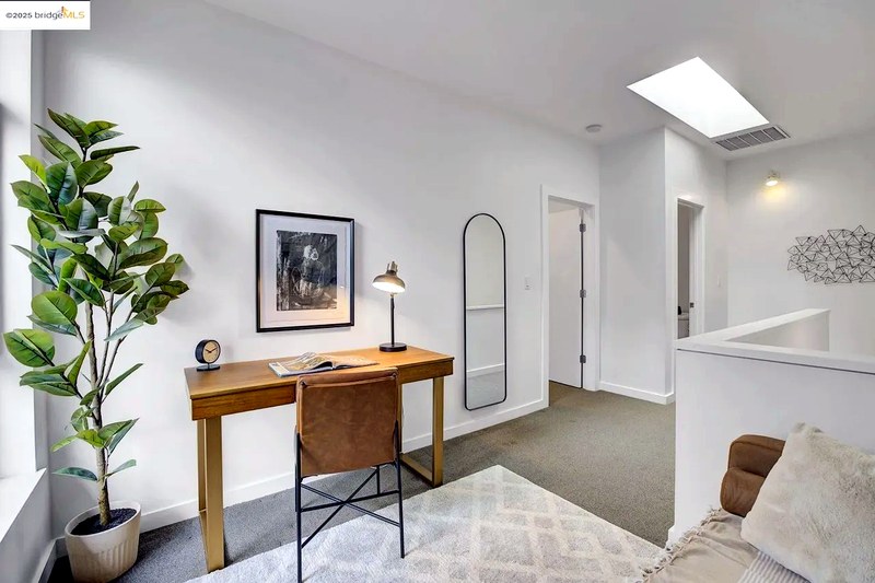 4 Ealing Ln, Oakland, CA 94608 - Photo 15