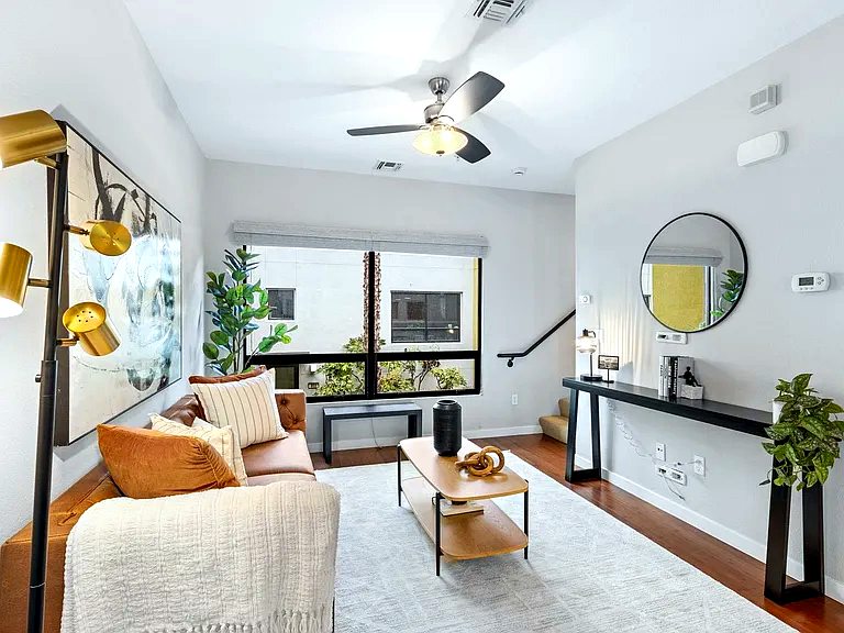 803 Zephyr Dr, Oakland, CA 94607 - Photo 2