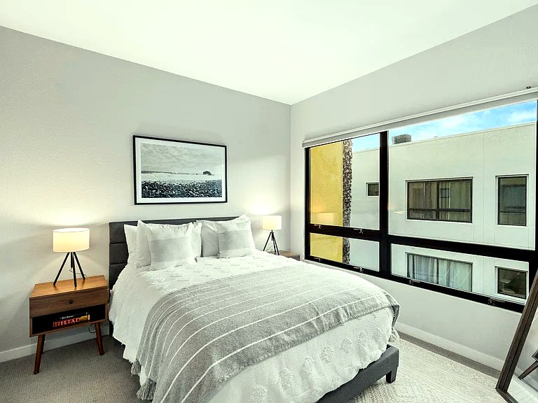 803 Zephyr Dr, Oakland, CA 94607 - Photo 18